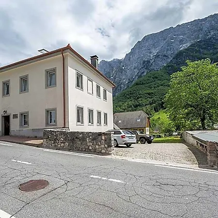 Kronotop In Triglav National Park 特伦塔